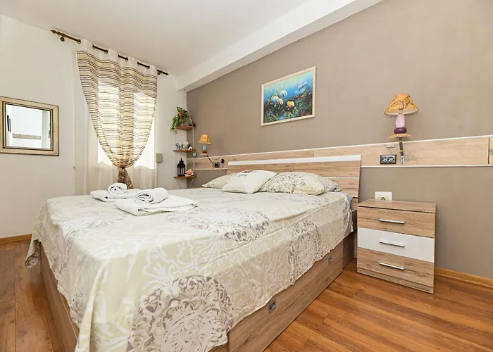 Posejdon & Neptun Lejlighed